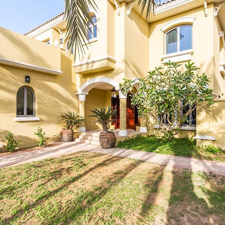 Chic 4Br Villa With Assistant Room And Private Pool On Palm Jumeirah By Deluxe Holiday Homes Dubai Eksteriør billede