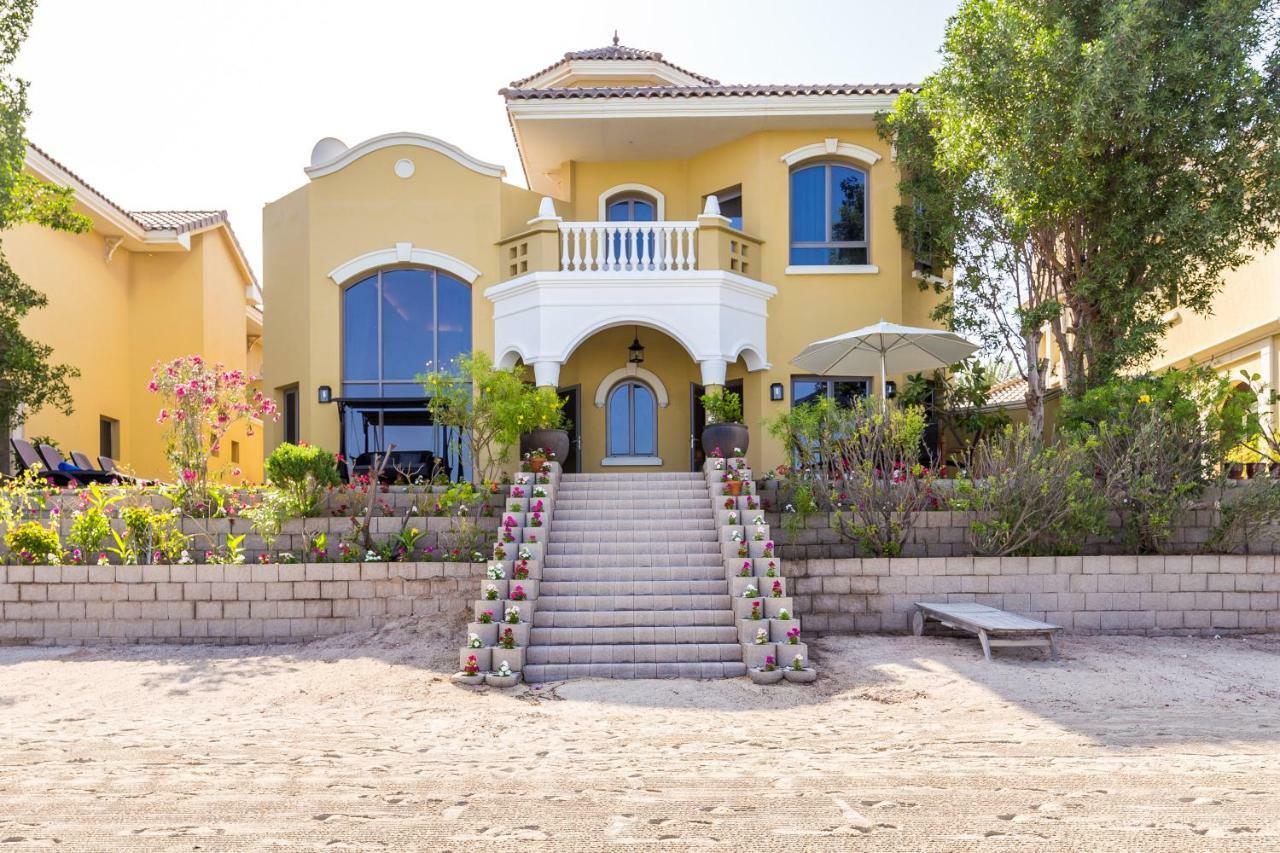 Chic 4Br Villa With Assistant Room And Private Pool On Palm Jumeirah By Deluxe Holiday Homes Dubai Eksteriør billede